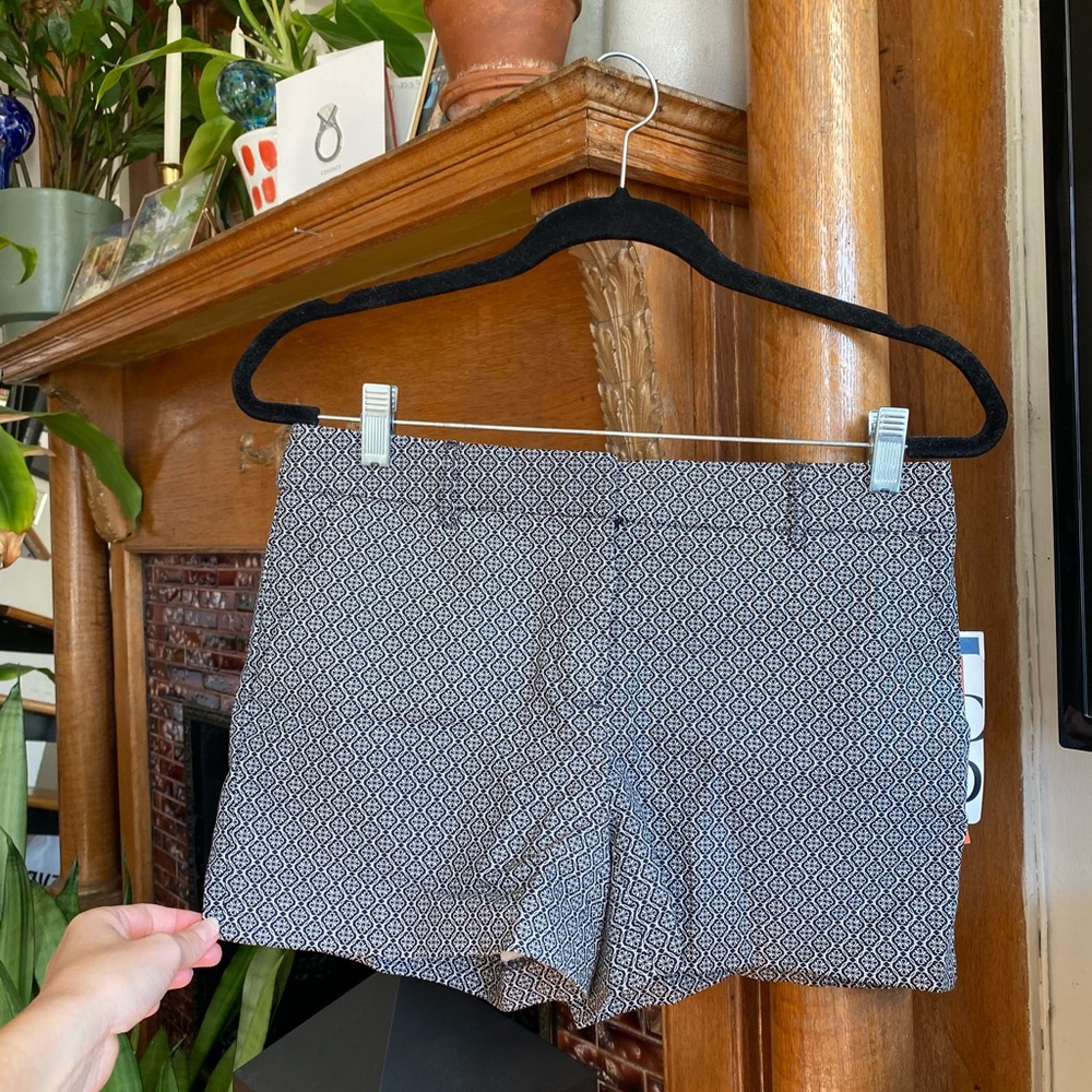 Dalia Collection shorts. Size small